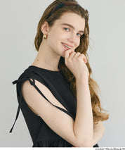 凹凸肌理短版抽皺設計娃娃襯衫 (Soccer Gathered Blouse)