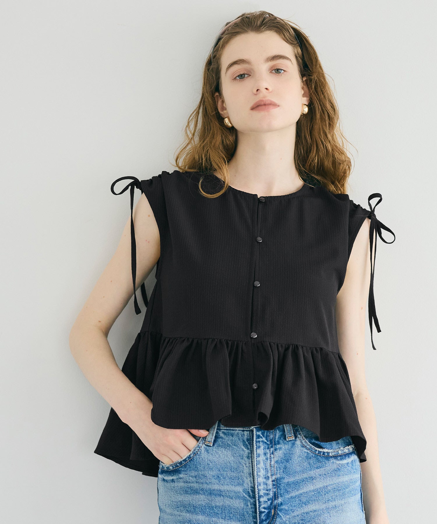 凹凸肌理短版抽皺設計娃娃襯衫 (Soccer Gathered Blouse)