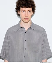 男裝棉麻質感條紋短袖襯衫 (Linen-like striped relaxed shirt)