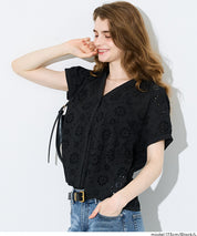森系棉質蕾絲V領上衣 (Cotton punched lace Top)
