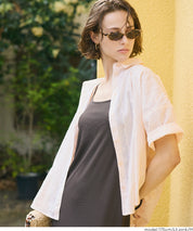 棉質小花蕾絲短袖襯衫 (Cotton lace oversized short-sleeved shirt)