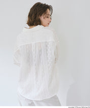 棉質小花蕾絲短袖襯衫 (Cotton lace oversized short-sleeved shirt)