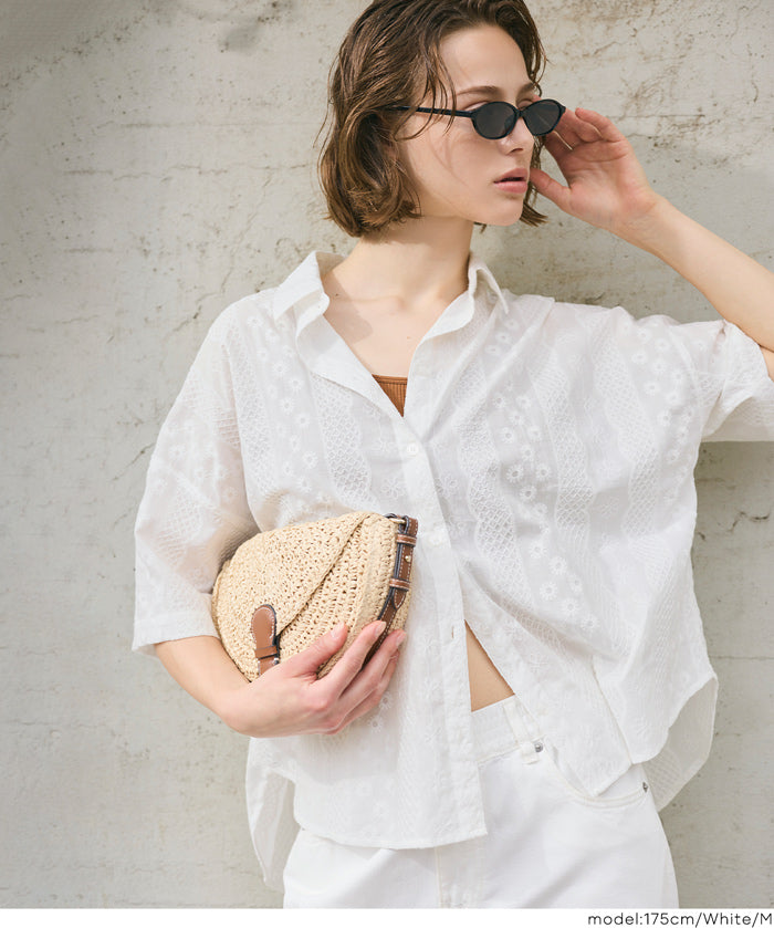 棉質小花蕾絲短袖襯衫 (Cotton lace oversized short-sleeved shirt)