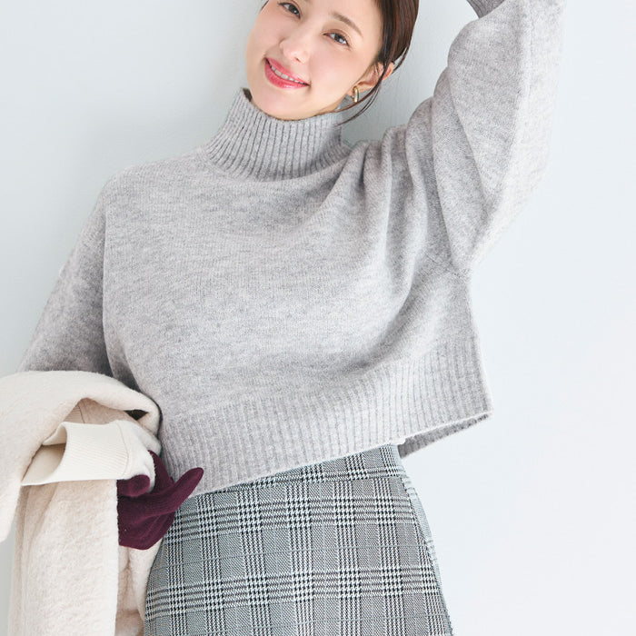 短版半高領泡泡袖毛衣