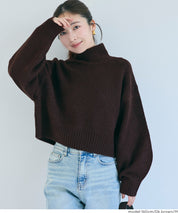 短版半高領泡泡袖毛衣