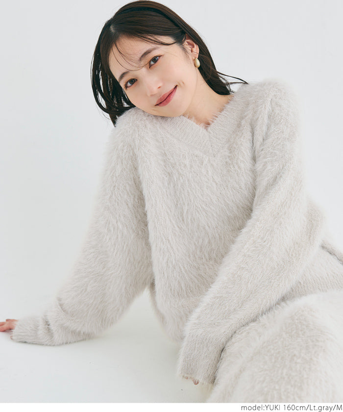 Shaggy knit V-neck top