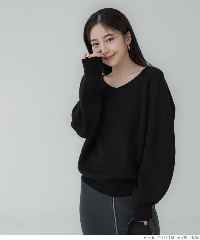 Volume sleeve V-neck knit