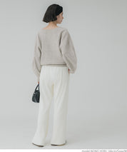 Volume sleeve V-neck knit