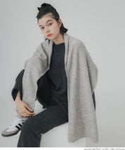 Yak-style knit scarf