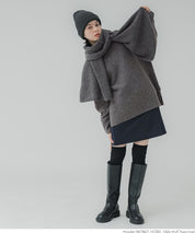 Yak-style knit scarf