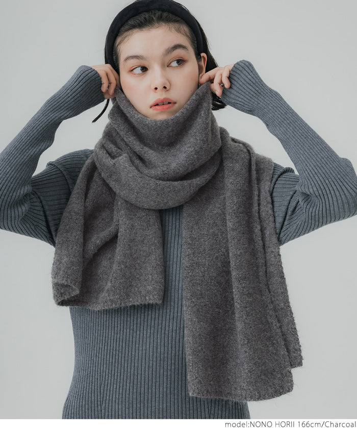 Yak-style knit scarf
