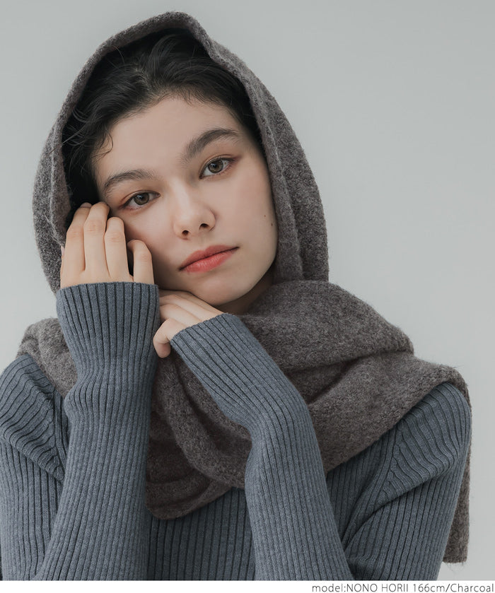 Yak-style knit scarf