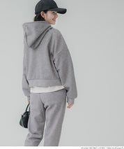 Brushed lining cropped hoodie