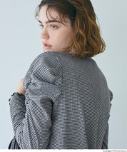 Thin pleated long sleeve round neck willow top