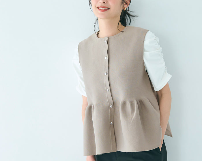 Japanese-style elegant doll vest with silver buckle and ruffled hem.