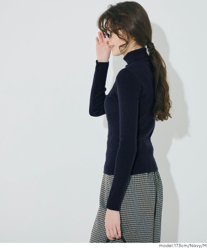 可機洗柔軟針織高領上衣