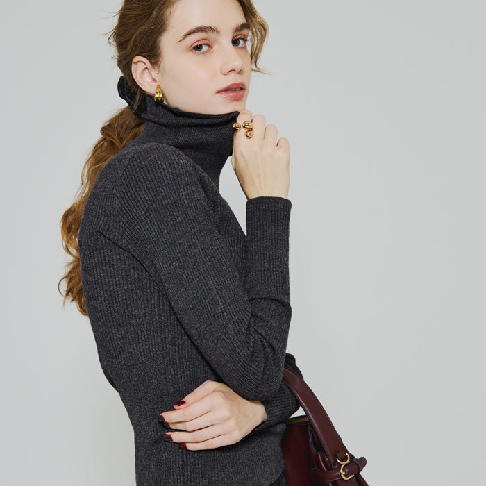 可機洗柔軟針織高領上衣