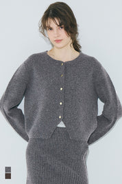 【可配套】軟糯絨感金扣針織開衫外套