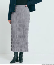 Irregularly gathered elastic straight skirt 