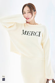 可機洗 可配套雪尼爾英字LOGO圓領針織毛衣