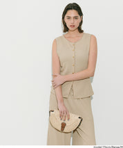 皺褶肌理彈性金扣背心 (Button vest with textured)