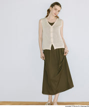 棉麻質感V領垂感透膚針織背心 (Linen-touch knit button vest)