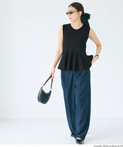 純色荷葉下擺無袖上衣 (Sleeveless peplum knit top)