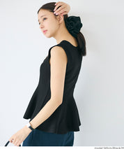 純色荷葉下擺無袖上衣 (Sleeveless peplum knit top)