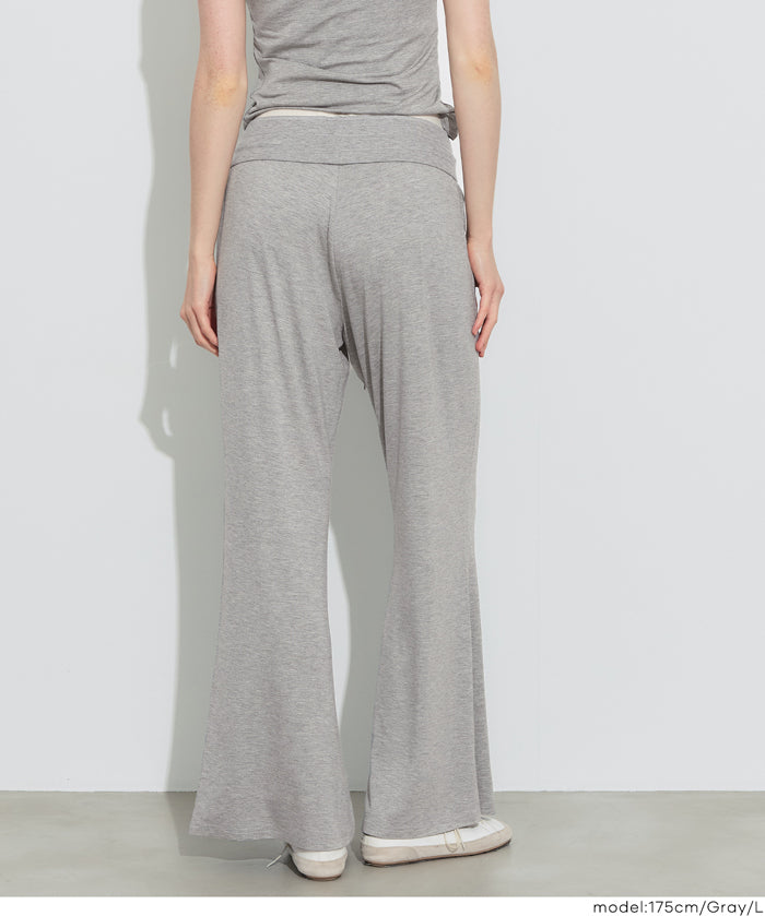 柔滑觸感彈性休閒褲 (Wide-Leg Traveler Pants)