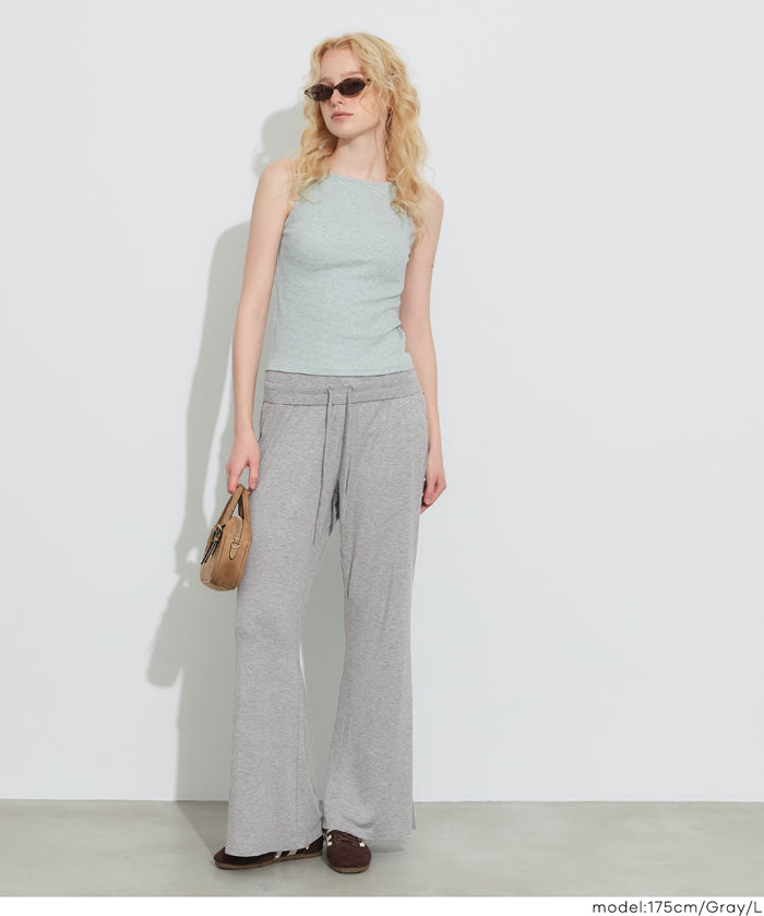柔滑觸感彈性休閒褲 (Wide-Leg Traveler Pants)