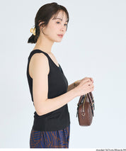V領螺紋背心 (V-neck ribbed tank top)