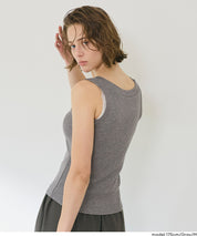 V領螺紋背心 (V-neck ribbed tank top)