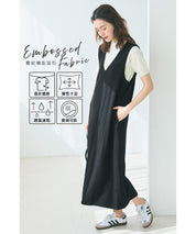 Embossed V-neck jumper skirt