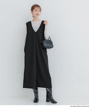 【壓紋機能】V領背心連衣裙