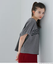 短版反摺袖口修身LOGO T-shirt