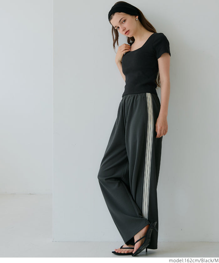 ［特價$129→$99］OUT BRA帶胸墊方領短款短袖上衣 Tee
