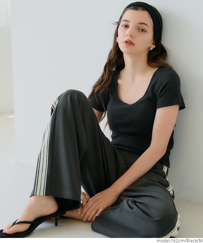 ［特價$129→$99］OUT BRA帶胸墊方領短款短袖上衣 Tee