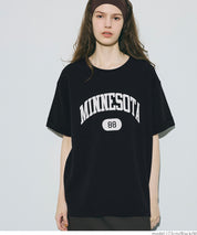 【壓紋機能】運動風LOGO短袖上衣 T-shirt