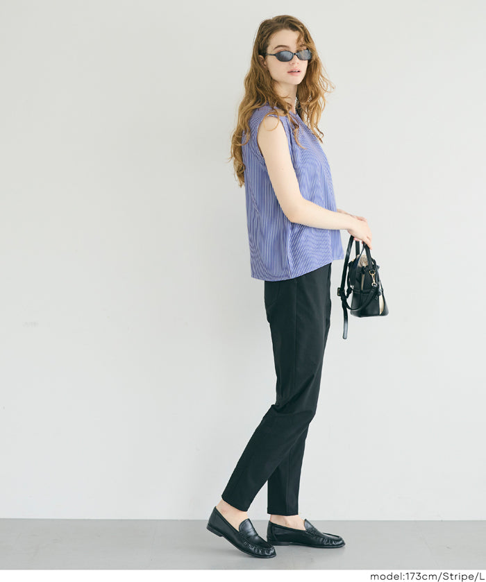簡約領口打摺無袖上衣 (Sleeveless pleated blouse)