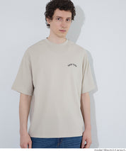 男裝【壓紋機能】刺繡logo短袖上衣 T-shirt