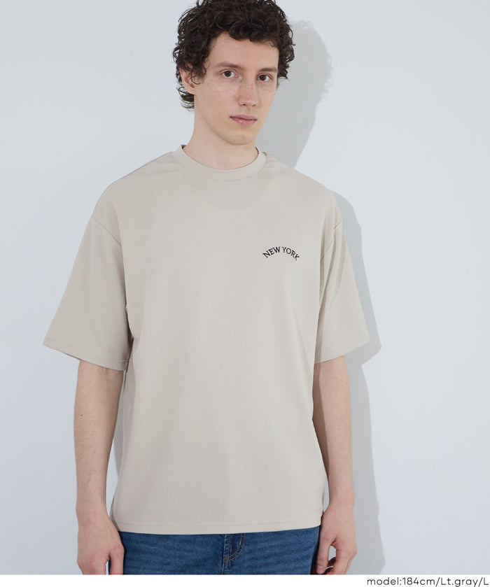 男裝【壓紋機能】刺繡logo短袖上衣 T-shirt