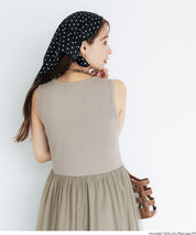 日細紗裙拼接無袖連衣裙  (Tulle-paneled dress)