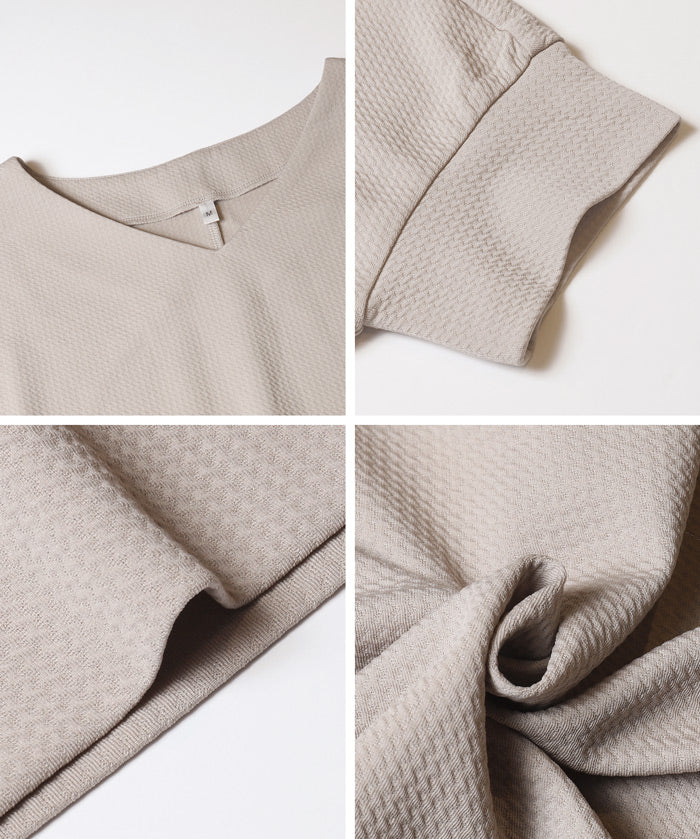【壓紋機能】輕薄款 V領蝙蝠袖上衣 Light Embossed Dolman V-Neck T-Shirt()