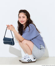 日系通勤V領蝙蝠袖上衣 (V-neck dolman sleeve blouse)