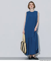 【壓紋機能】輕薄無袖背心拼接魚尾連衣裙 (Light Embossed Sleeveless Dress)