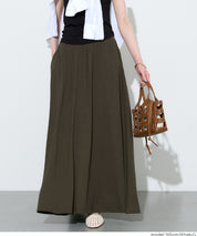 絲柔彈性A字長裙 (Flowy flared skirt)