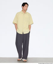 男裝彈性休閒寬褲 (Linen-like striped relaxed shirt)