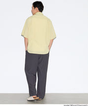 男裝彈性休閒寬褲 (Linen-like striped relaxed shirt)