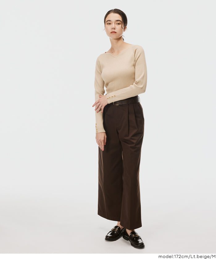 Heart-shaped collar long-sleeved knitted top