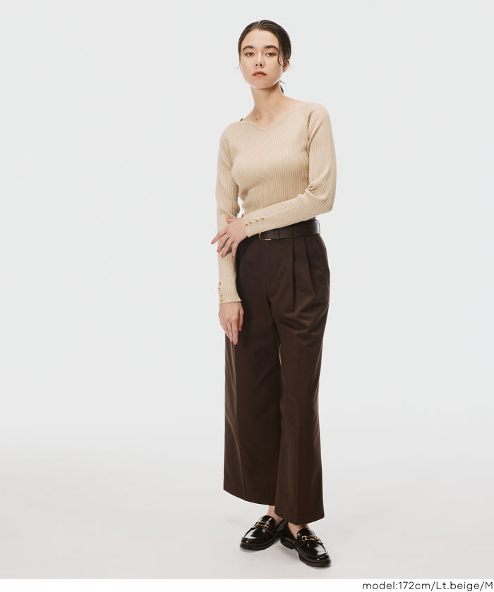 Heart-shaped collar long-sleeved knitted top
